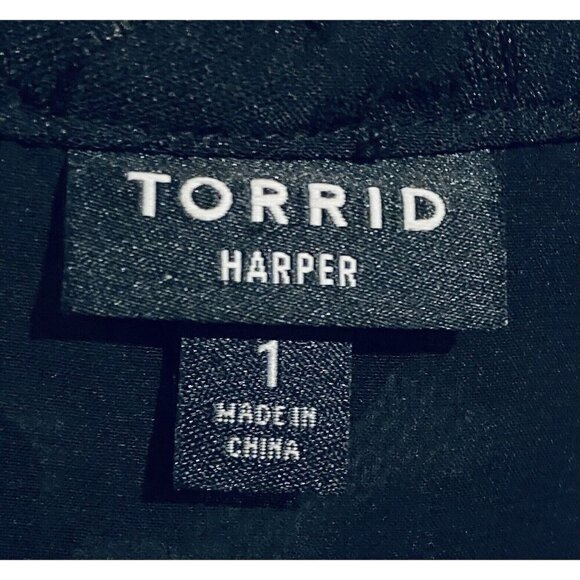 Torrid Top Womens 1X Black Harper Sheer Floral Popover 3/4 Sleeve Whimsigoth - Picture 6 of 9